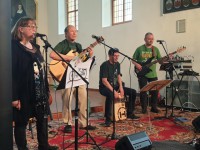 Benefiz-Konzert für ukrainische sehbehinderte Tandemfahrer, Fahrradlieder in Alter Schlosskirche Schöneiche am 10.04.2022